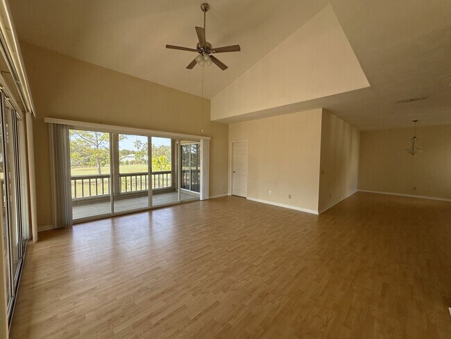 Building Photo - 2 Bedroom 2 Bath in Plantation Bay in Ormond Beach