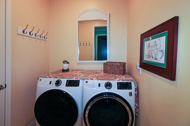 Building Photo - 128 Colebrook Ct