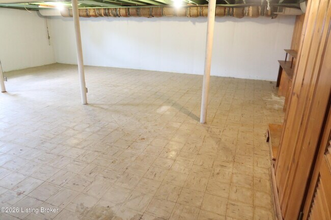 Building Photo - 4618 St Rita Dr