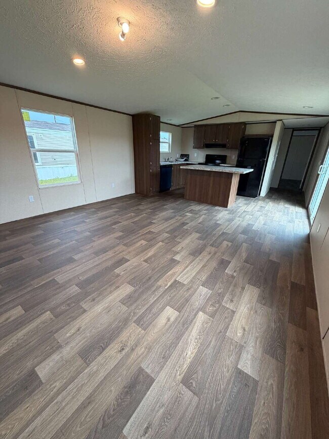 Building Photo - AVAILABLE TO RENT IN REHOBETH
