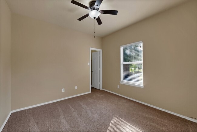 Building Photo - 1427 Piedmont Dr