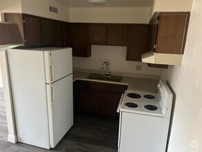 Building Photo - 2 Bedroom 1 Bath In Central Las Vegas