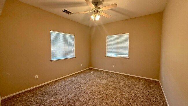 Building Photo - 1548 W Hampton Cir