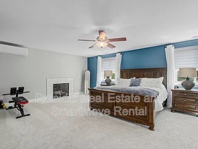 Building Photo - 10927 S Lostwood Dr