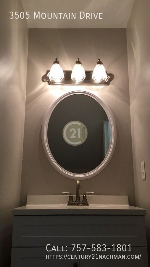 Building Photo - 3505 Mountain Dr