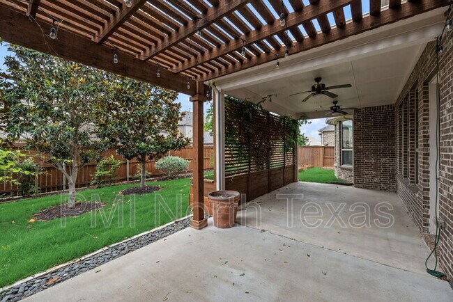 Building Photo - 11093 Villa Canales Ln