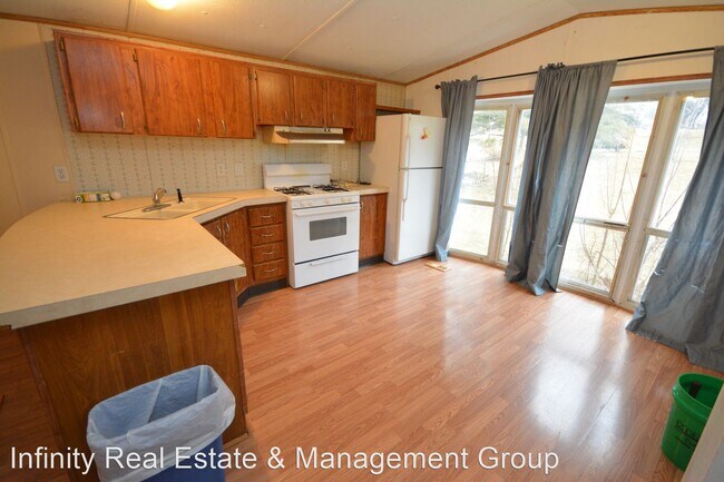 Building Photo - 3 br, 1 bath House - 6811 10th St SE