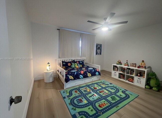 Building Photo - 5100 SW 90th Ave