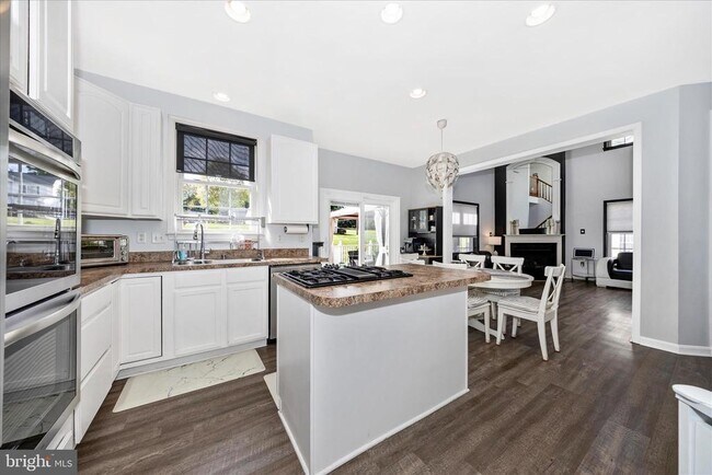 Building Photo - 1504 Larel Ct