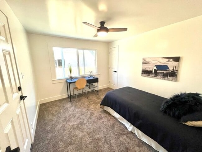 Building Photo - **Reserve for Summer 2026** Great Chestnut Street Property