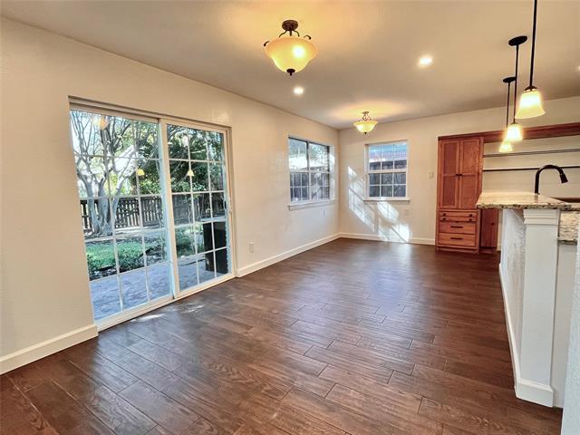 Building Photo - 15621 Terrace Lawn Cir