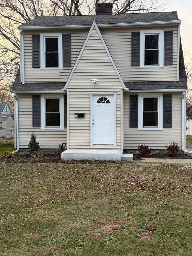 Building Photo - 650 Sherman St