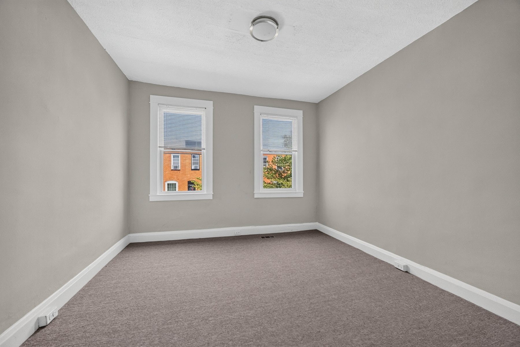Building Photo - 602 S Macon St