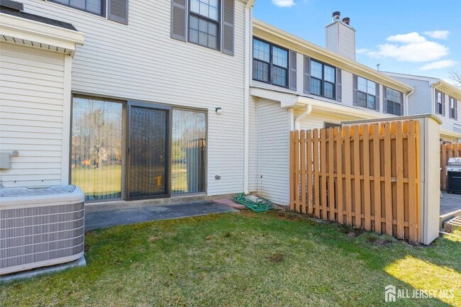 Building Photo - 467 Andover Pl