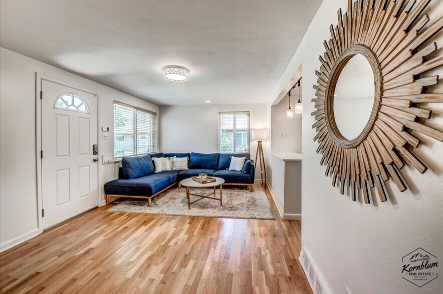 Building Photo - 2246 N Franklin St