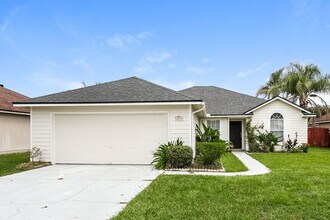 Building Photo - 3230 Chantilly Ct