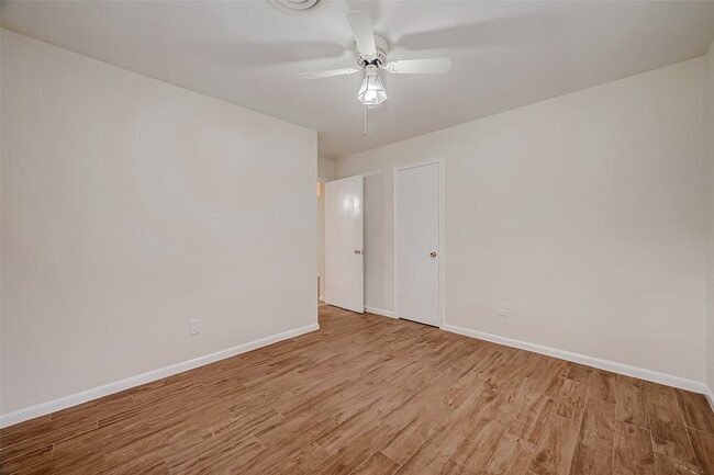 Building Photo - 5711 Braesvalley Dr