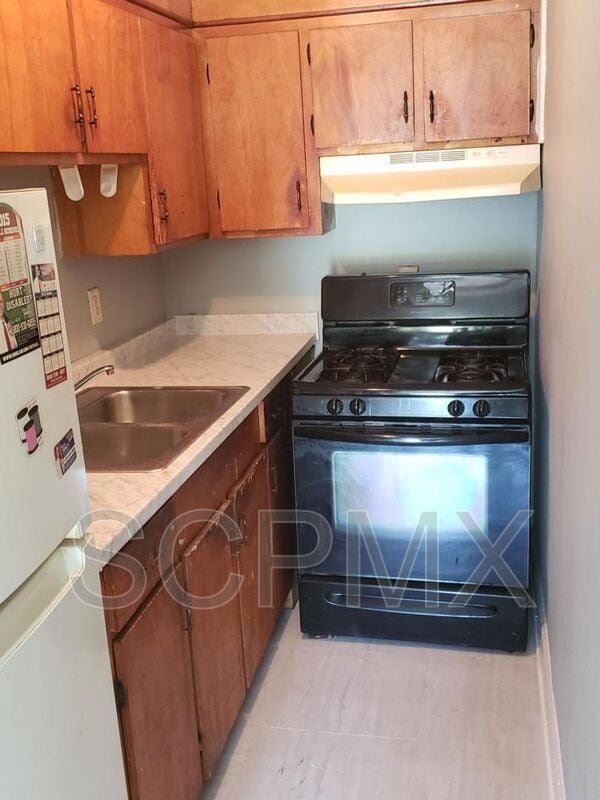 Building Photo - 3104 Azalea Dr