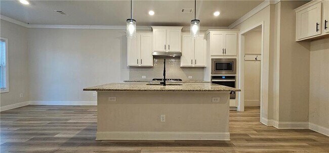 Building Photo - 1630 Branthaven Ln