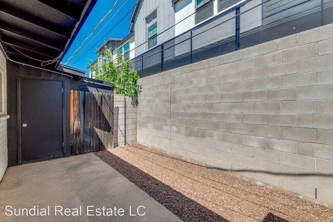 Building Photo - 3120-3130 N 39th St