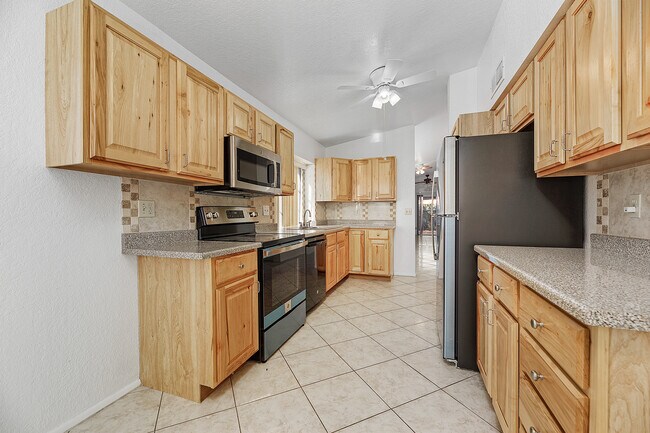 Building Photo - 5230 W Wood Owl Dr