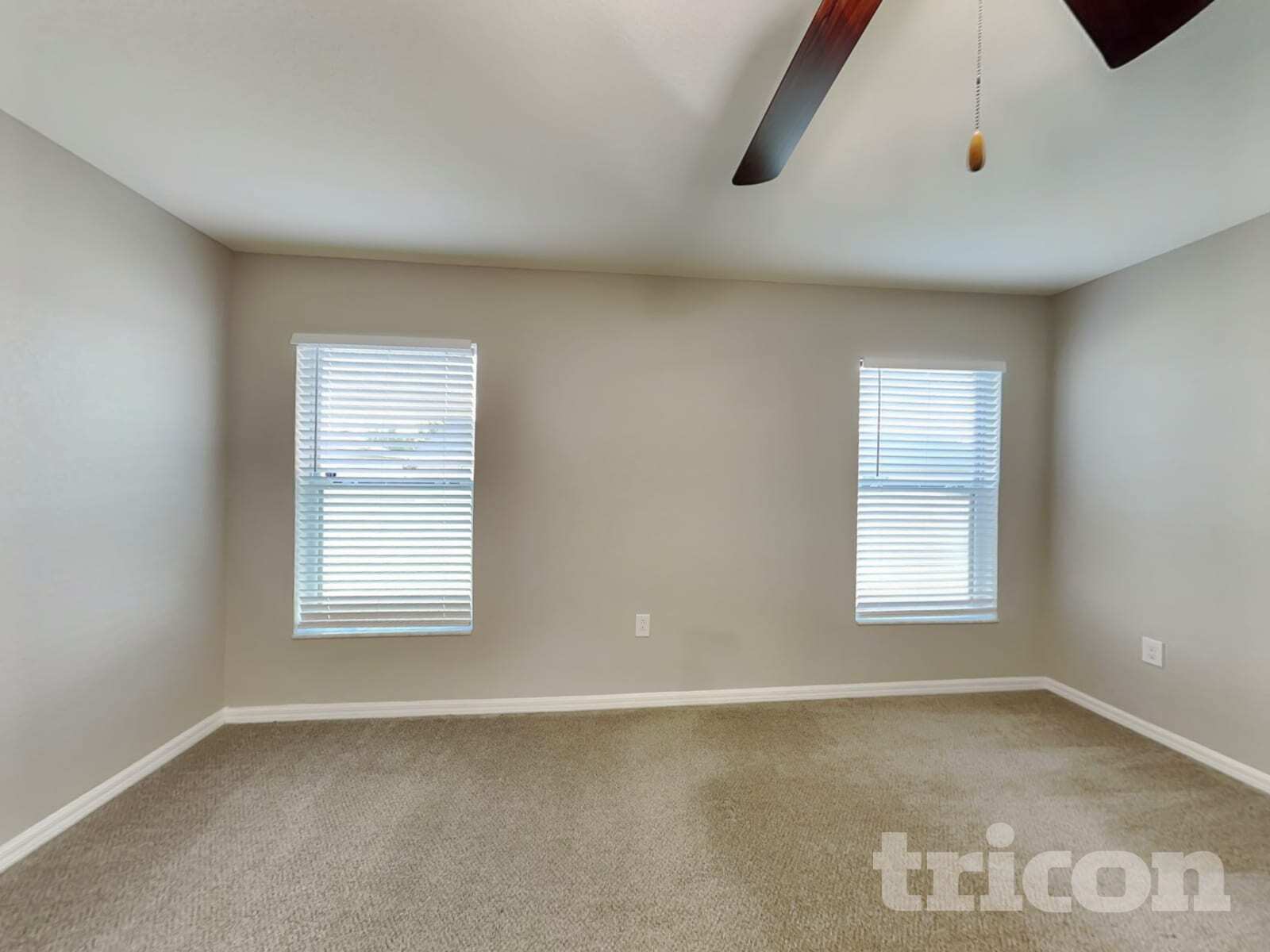 Building Photo - 921 Kingfisher Dr