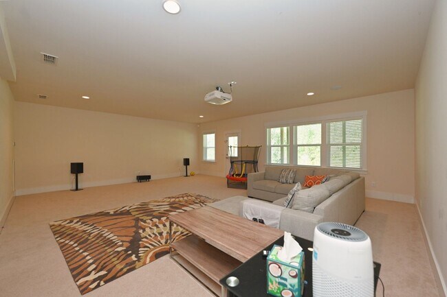 Building Photo - **EXECUTIVE HOME IN WILLIAMSON COUNTY WITH RARE WALK-OUT BASEMENT AND TONS OF STORAGE**