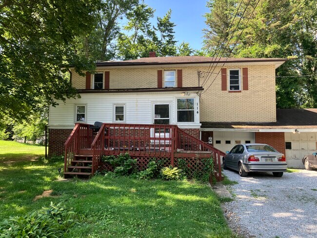 Primary Photo - 114 Frederick St