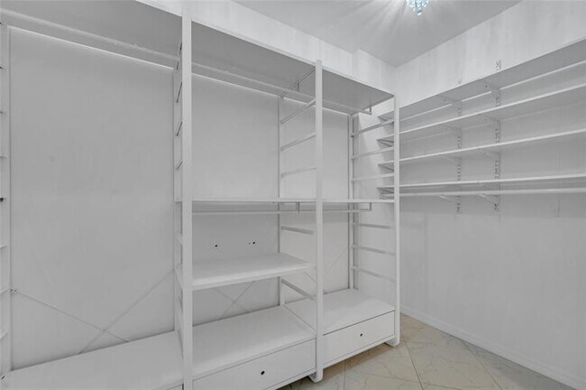 Building Photo - 4020 Galt Ocean Dr