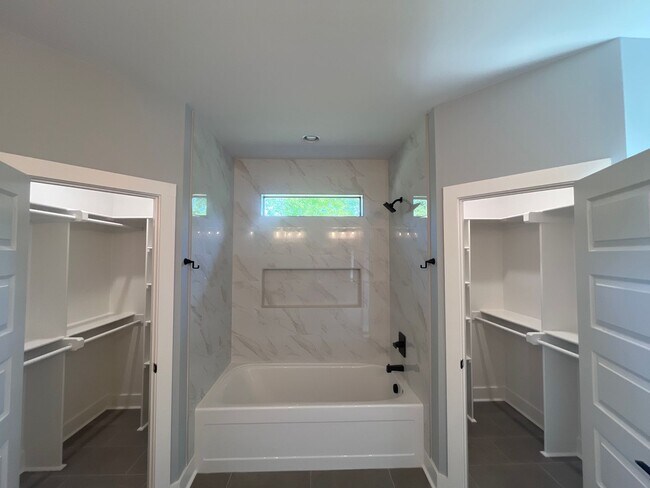 Building Photo - New construction mins from LRAFB