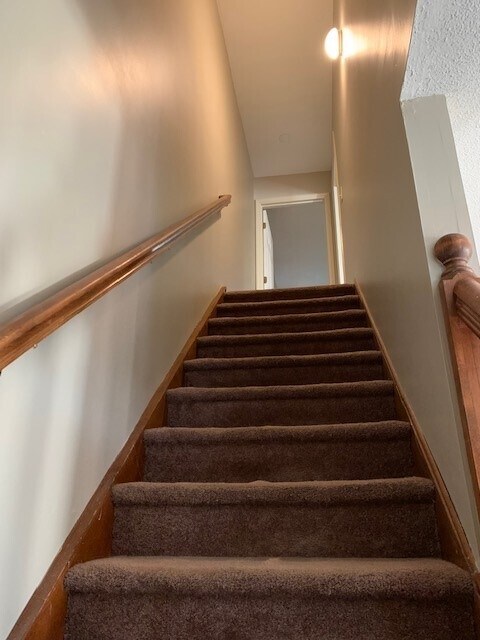 Stairs - 6020 Sand Wedge Cir