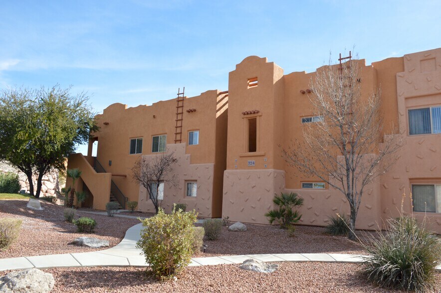 Building - 724 Hardy Way