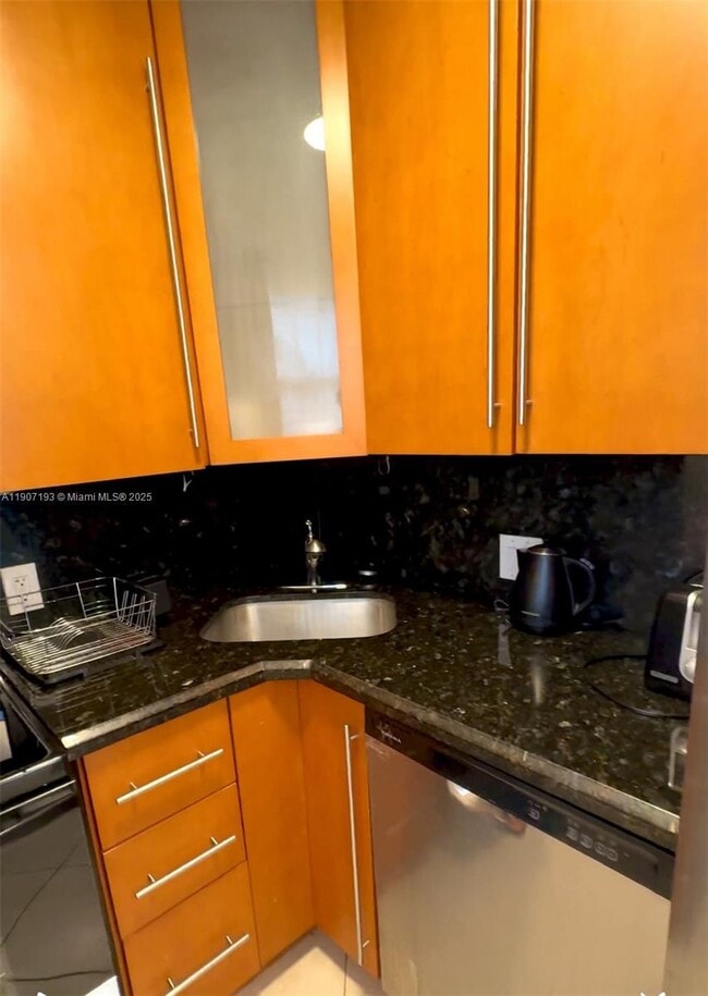 Building Photo - 919 Michigan Ave