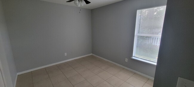 Building Photo - 1405 18th Avenue SW