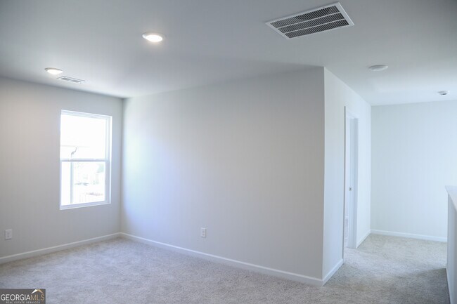 Building Photo - 19 Springwood Ln