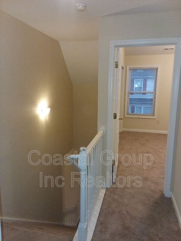 Building Photo - 8550 Tidewater Dr