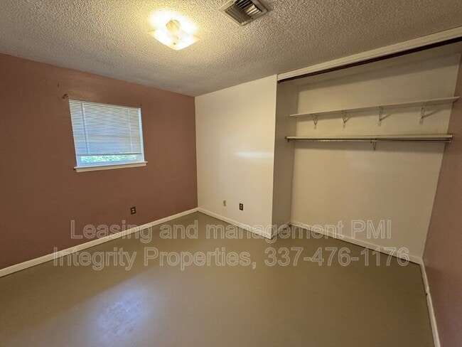 Building Photo - 114 Damon Dr