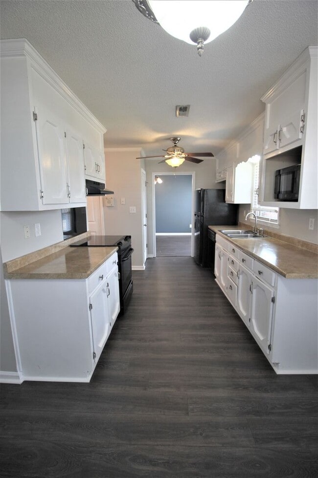 Building Photo - Coming Soon!