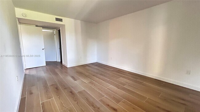Building Photo - 8415 SW 107th Ave