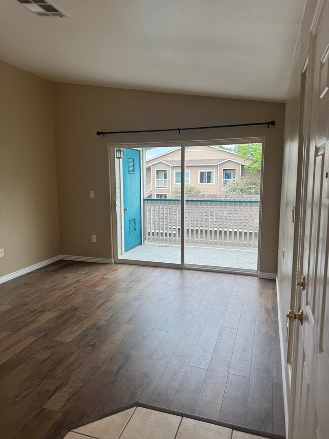 Building Photo - 8438 S Thunder Ridge Way