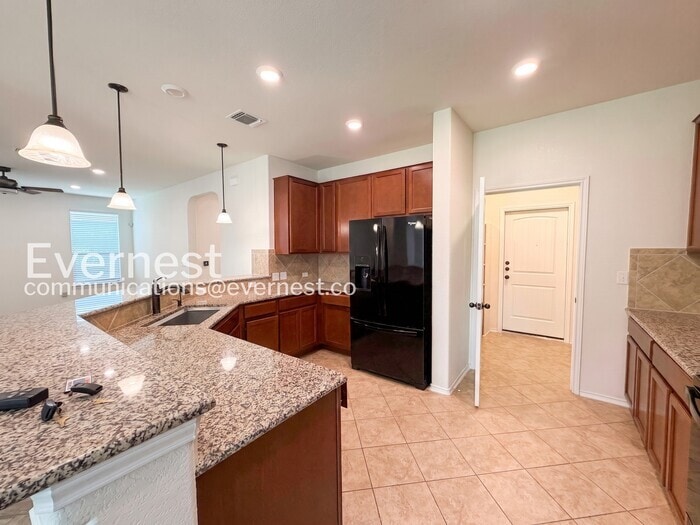 Building Photo - 1705 Garamond Ln