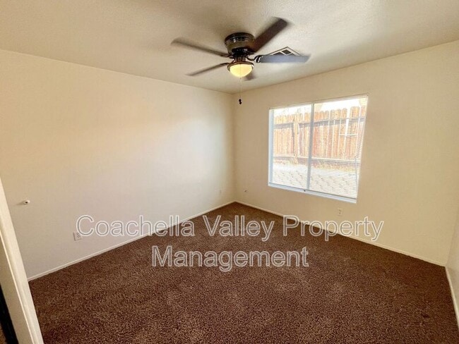 Building Photo - 66028 Mission Lakes Blvd