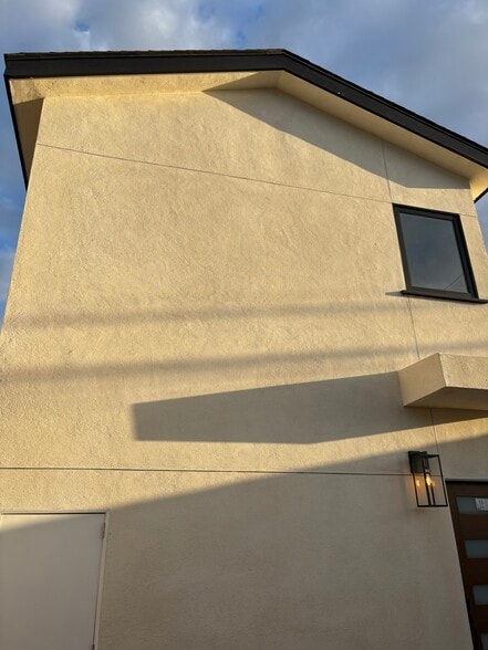 Building Photo - 371 Freeman Ave