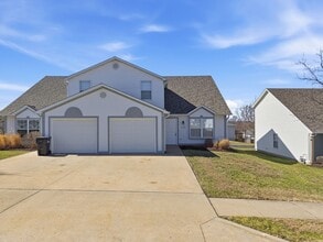 Building Photo - 3509-3511 La Mesa Dr.