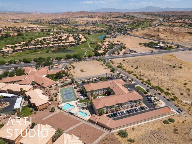 Building Photo - Highland Estates Resorts