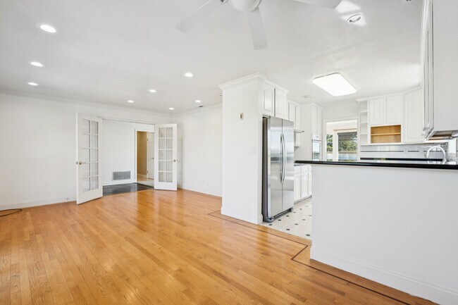 Building Photo - 114 San Marino Dr