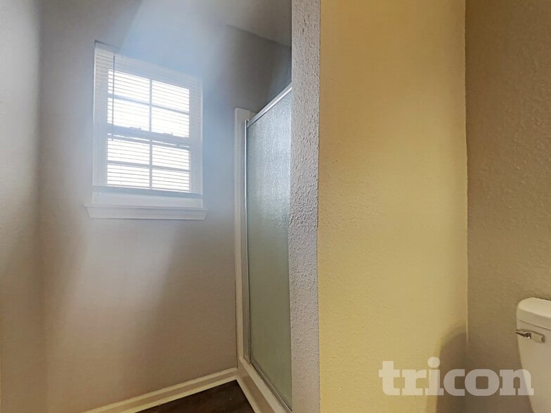 Building Photo - 8309 Brambleberry Dr