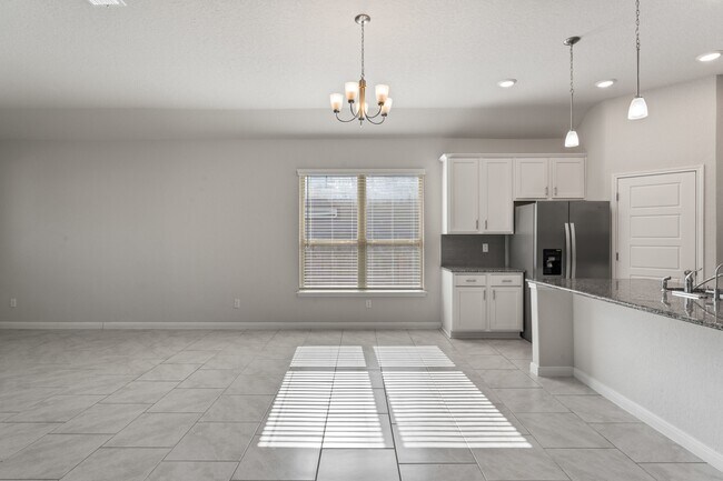 Building Photo - 229 Stag Way