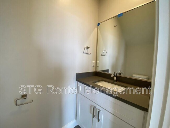Building Photo - 4381 W 1200 S
