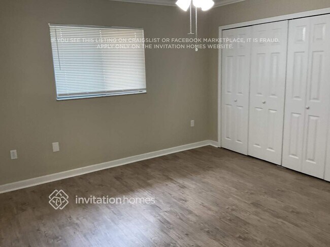 Building Photo - 4728 Charing Cross Rd